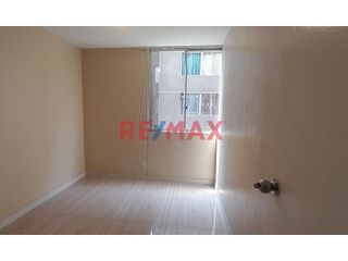 Foto 11 de Bonito Departamento En Venta - Urb. Parques Del Agustino