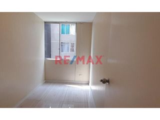 Foto 12 de Bonito Departamento En Venta - Urb. Parques Del Agustino