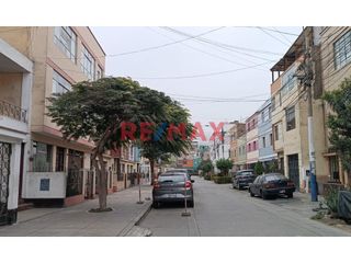 Foto 15 de 1106726 Venta De Departamento Segundo Piso Y Los Aires Del Tercer Piso Mas Estacionamiento En Zona Exclusiva Del Distrito Del Rímac