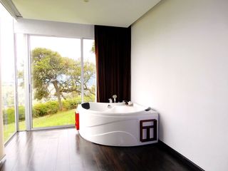 Foto 24 de ESPECTACULAR!!!! Excelente Vista y Diseño!!!!! Con Piscina