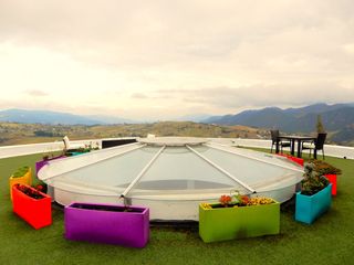 Foto 41 de ESPECTACULAR!!!! Excelente Vista y Diseño!!!!! Con Piscina