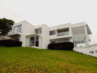 Foto 42 de ESPECTACULAR!!!! Excelente Vista y Diseño!!!!! Con Piscina