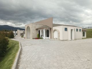 Foto 8 de TERRENO DE VENTA EN URBANIZACION PRIVADA TABACUNDO ECUADOR