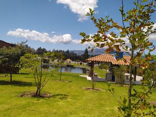 Foto 2 de TERRENO DE VENTA EN URBANIZACION PRIVADA TABACUNDO ECUADOR