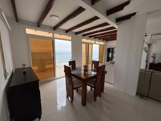 Foto 5 de casa de venta frente al mar en manta zona sur