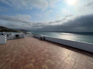 Foto 19 de casa de venta frente al mar en manta zona sur