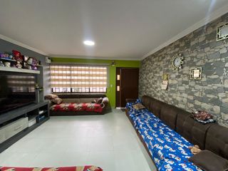 Foto 3 de VENTA DE AMPLIA CASA EN RICAURTE