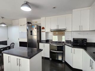 Foto 4 de VENTA DE DEPARTAMENTO EN MIRAFLORES  192.99 m2  $190,000