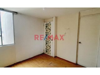 Foto 3 de Excelente Oportunidad - Departamento En Venta - Urb. Parques Del Agustino