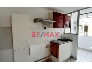 Foto 6 de Excelente Oportunidad - Departamento En Venta - Urb. Parques Del Agustino