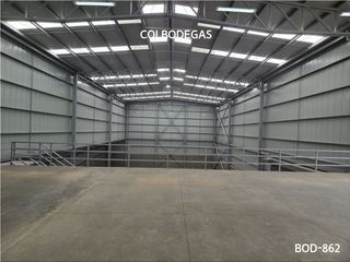 Foto 7 de RENTO BODEGA 631 MTS2,  Imagina las posibilidades que tendrás en un espacio tan amplio y bien equipado, Excelentes vías de acceso.