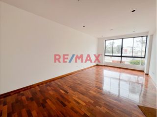 Foto 1 de Se Vende Terreno De 150 M2 En Residencial Monterrico - La Molina