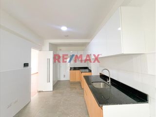 Foto 3 de Se Vende Terreno De 150 M2 En Residencial Monterrico - La Molina