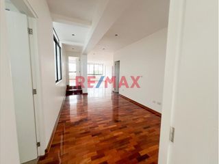 Foto 5 de Se Vende Terreno De 150 M2 En Residencial Monterrico - La Molina