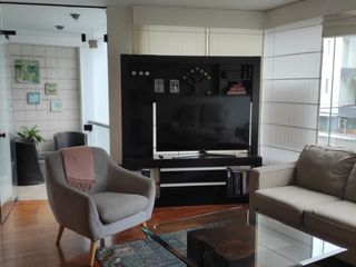 Foto 8 de VENTA DE LINDO DEPARTAMENTO EN AURORA MIRAFLORES FRENTE A PARQUE