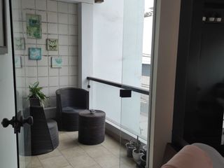 Foto 7 de VENTA DE LINDO DEPARTAMENTO EN AURORA MIRAFLORES FRENTE A PARQUE