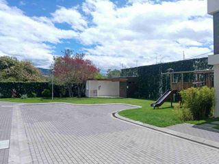 Foto 8 de CASA DE VENTA EN TUMBACO