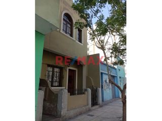Foto 2 de Se Vende Casa Como Terreno Buena Ubicacion - Breña