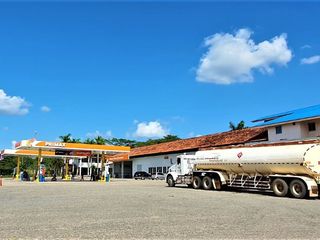 Foto 2 de ESTACIÓN DE SERVICIO EN VENTA - VÍA VILLAVICENCIO, PUERTO LOPÉZ