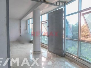 Foto 3 de Alquiler Moderno Local 185M2 En Avenida Comercial En Puente Piedra