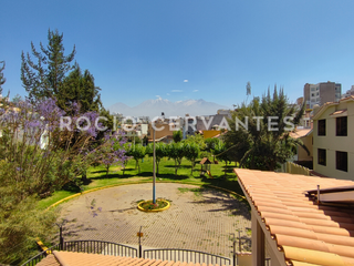Foto 12 de ¡VENDO CASA de 3 pisos en Yanahuara! - Precio en $$