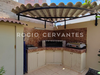 Foto 15 de ¡VENDO CASA de 3 pisos en Yanahuara! - Precio en $$