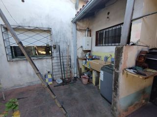 Foto 11 de Castelar Norte - Venta - Casa 4 Ambientes