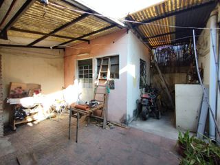 Foto 13 de Castelar Norte - Venta - Casa 4 Ambientes