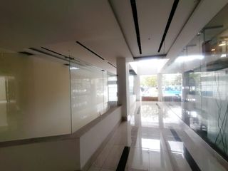 Foto 6 de Se Vende Edificio Comercial 3040M2 Naciones Unidas