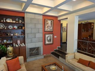 Foto 3 de CASA COMO TERRENO ( 303.80 M2) EN URB RESIDENCIAL HIGUERETA $ 600,000