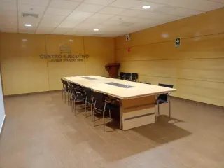 Foto 2 de Oficina en Edif. Corporativo Moderno, Frente a Clínica Javier Prado - San Isidro