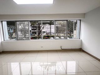 Foto 2 de Alquiler De Oficina De 805 M2 Piso Completo En San Isidro
