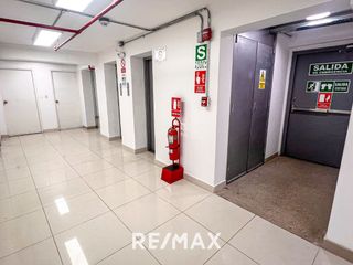 Foto 3 de Alquiler De Oficina De 805 M2 Piso Completo En San Isidro