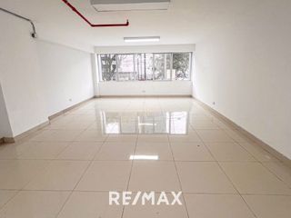 Foto 5 de Alquiler De Oficina De 805 M2 Piso Completo En San Isidro