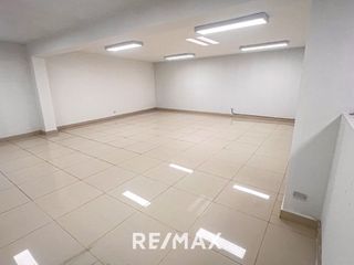 Foto 12 de Alquiler De Oficina De 805 M2 Piso Completo En San Isidro
