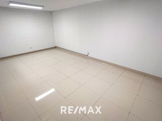 Foto 14 de Alquiler De Oficina De 805 M2 Piso Completo En San Isidro