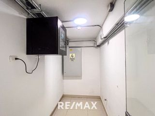 Foto 16 de Alquiler De Oficina De 805 M2 Piso Completo En San Isidro