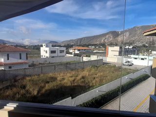 Foto 11 de CASA DE RENTA EN POMASQUI