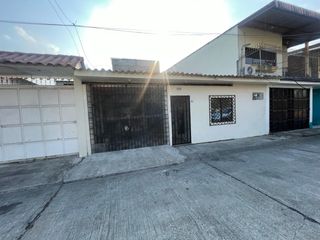 Foto 2 de CIUDADELA GUAYACANE3S VENDO PRECIOSA VILLA UNA PLANTA, TRES DORMITORIOS, EXCELENTES ACABADOS, OPORTUNIDAD