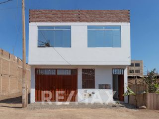 Foto 1 de Alquiler Casa En Estreno 240m2 En San Martin De Porres