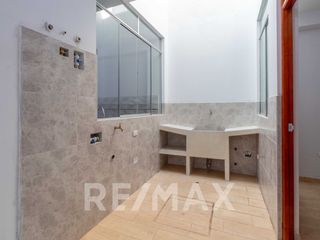 Foto 10 de Alquiler Casa En Estreno 240m2 En San Martin De Porres