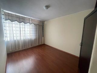 Foto 9 de VENDO CASA COMERCIAL SHYRIS CERCA AL QUICENTRO - HOME REALTORS BY MONICA MIRANDA