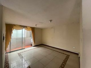Foto 3 de VENDO CASA COMERCIAL SHYRIS CERCA AL QUICENTRO - HOME REALTORS BY MONICA MIRANDA
