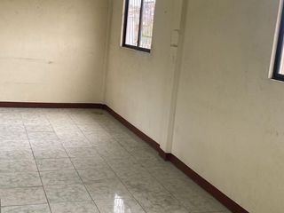 Foto 4 de vendo casa por el banco del pichincha del indio colorado