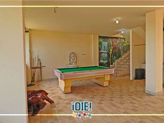 Foto 6 de Venta: Casa de 3 pisos en Puerto Cayo, Ecuador.