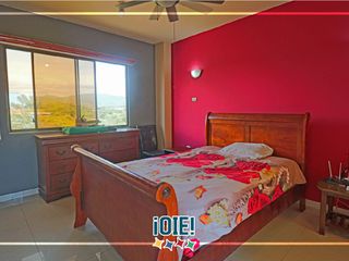 Foto 22 de Venta: Casa de 3 pisos en Puerto Cayo, Ecuador.