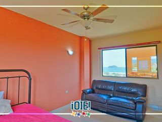 Foto 34 de Venta: Casa de 3 pisos en Puerto Cayo, Ecuador.
