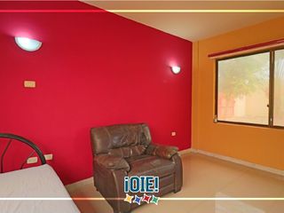 Foto 39 de Venta: Casa de 3 pisos en Puerto Cayo, Ecuador.