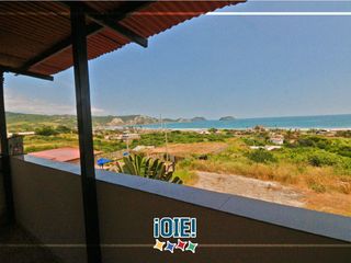 Foto 40 de Venta: Casa de 3 pisos en Puerto Cayo, Ecuador.