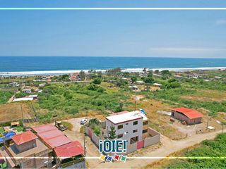 Foto 44 de Venta: Casa de 3 pisos en Puerto Cayo, Ecuador.